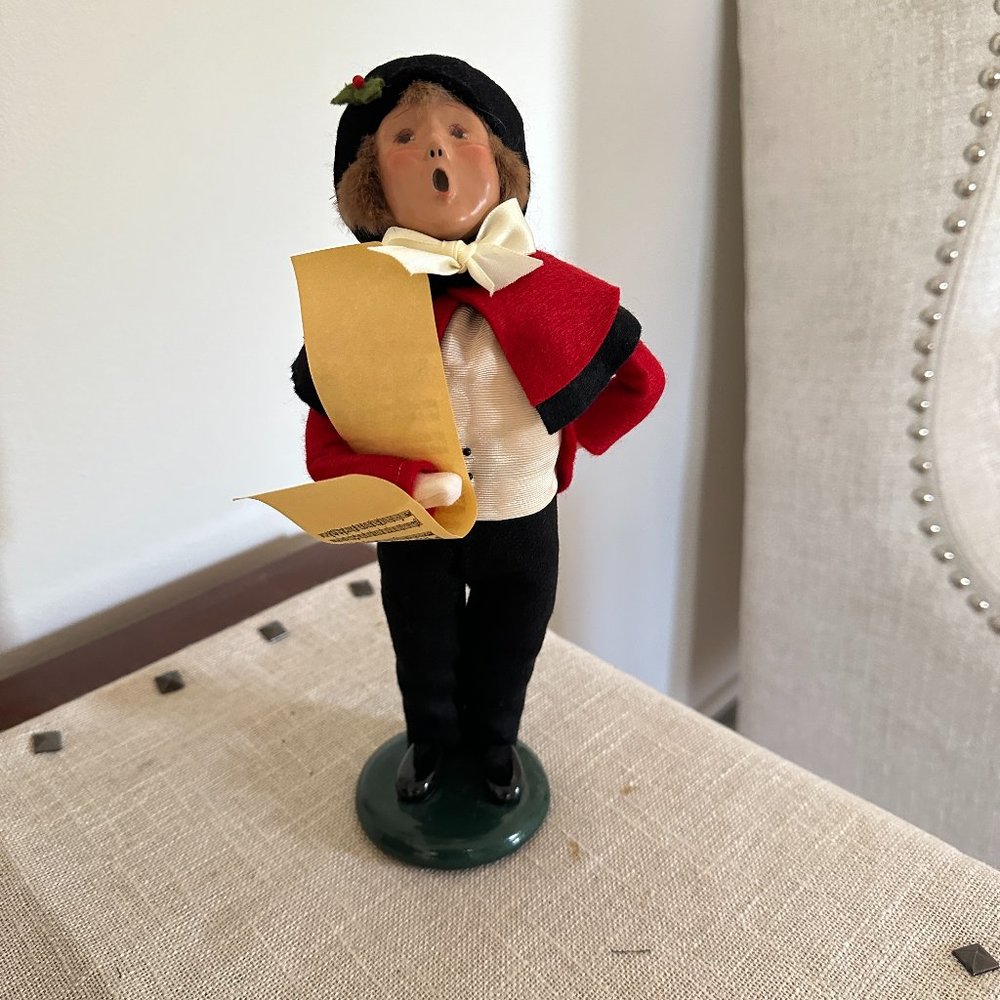 Vintage 1999 Byers Choice The Carolers  Man Holding Music